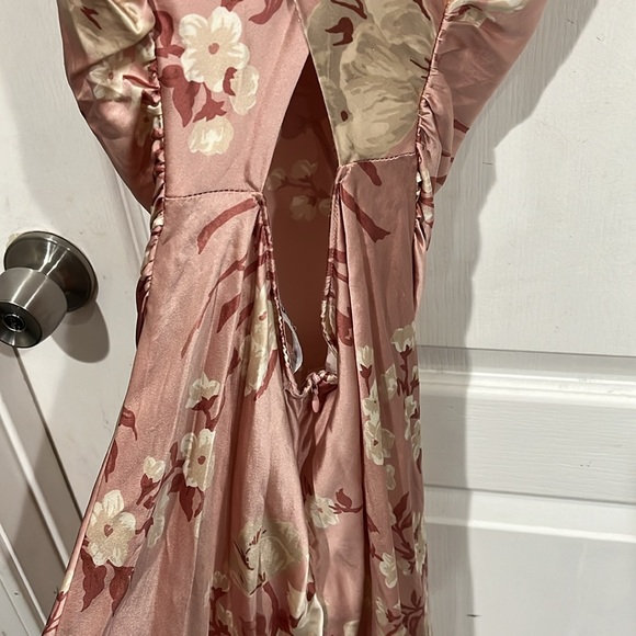 Reformation Casette silk dress in color Bellini - Picture 8 of 13